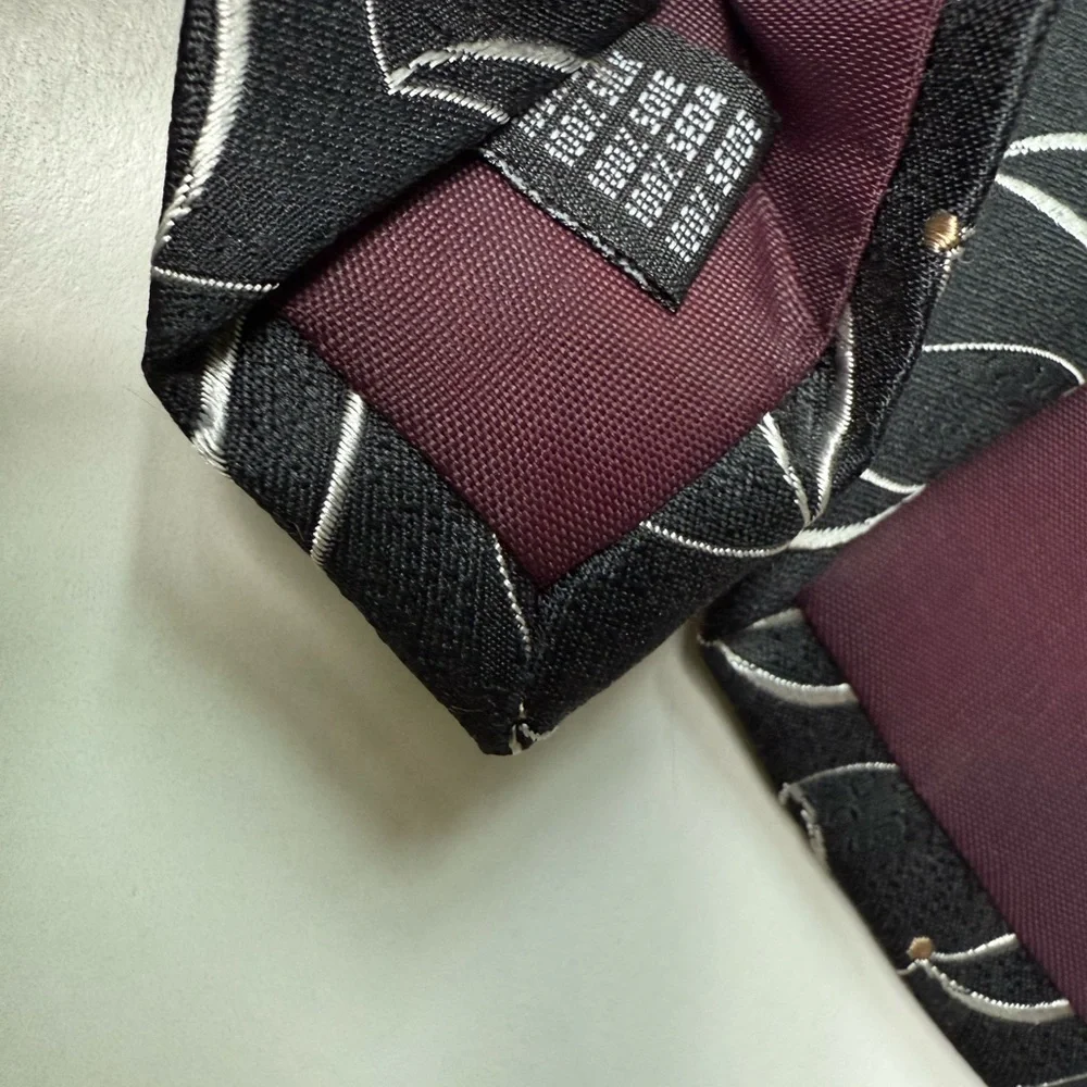 Elegant Black and White Men's Tie